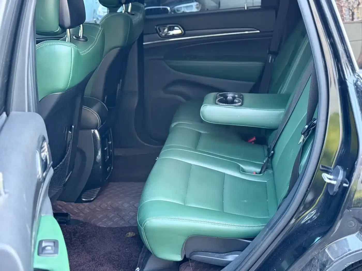 2015 Jeep Grand Cherokee Imported Model 3.0L Elite Navigation Edition — миниатюра 9