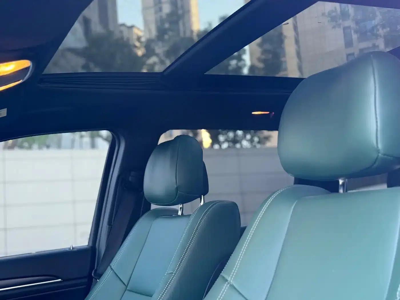 2015 Jeep Grand Cherokee Imported Model 3.0L Elite Navigation Edition — миниатюра 10