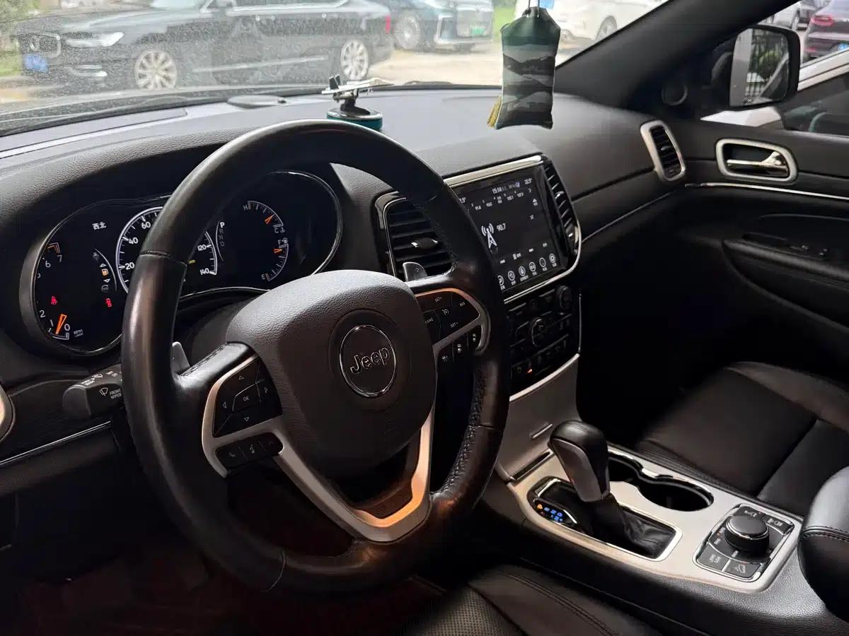 2020 Jeep Grand Cherokee 3.0L Elite Navigation Edition (Imported) — миниатюра 3