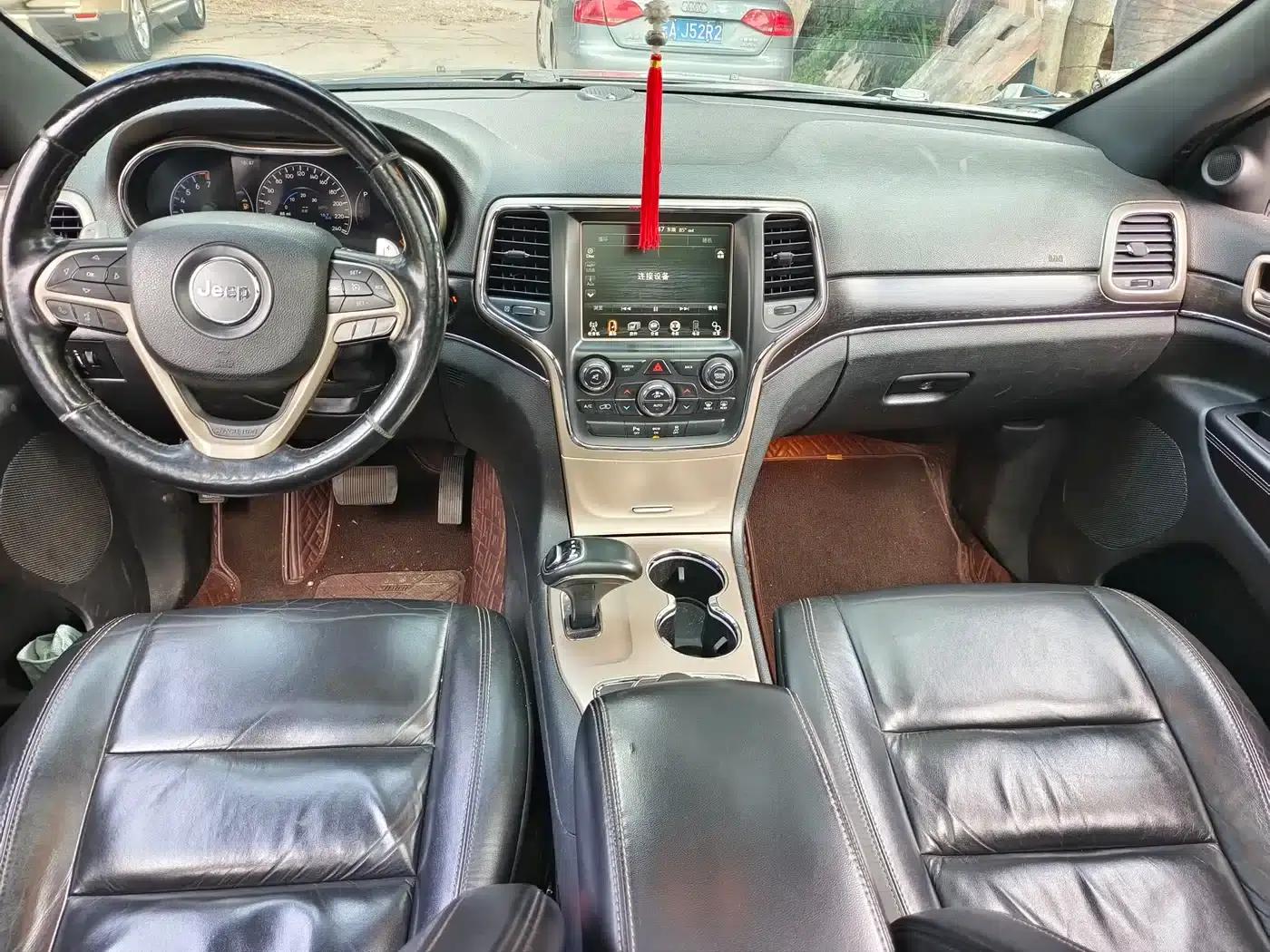 2014 Jeep Grand Cherokee (Imported) 3.0L Comfort Navigation Edition — миниатюра 5
