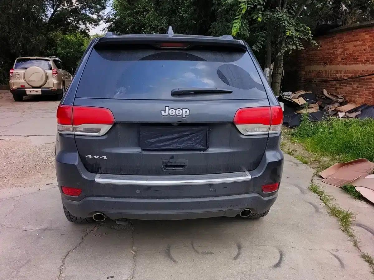 2014 Jeep Grand Cherokee (Imported) 3.0L Comfort Navigation Edition — миниатюра 8
