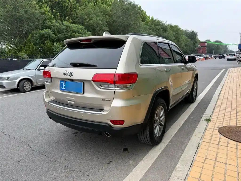 2014 Jeep Grand Cherokee (Imported) 3.6L Flagship Premium Edition — миниатюра 13
