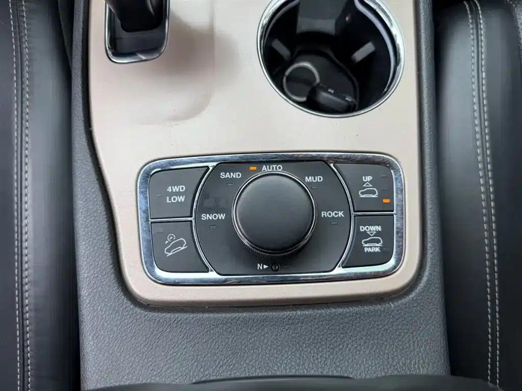 2014 Jeep Grand Cherokee (Imported) 3.6L Flagship Premium Edition — миниатюра 7