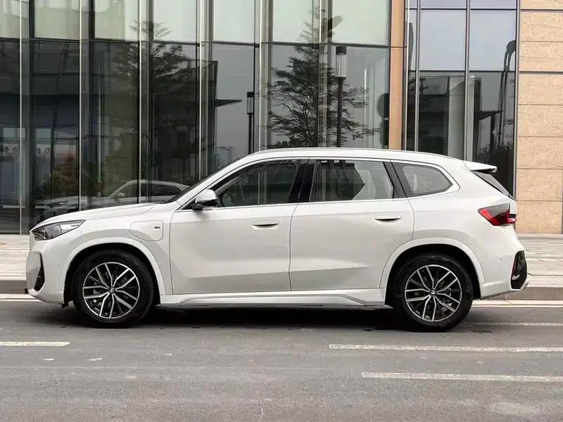 BMW iX1 2025 eDrive25L M Sport Package — миниатюра 3