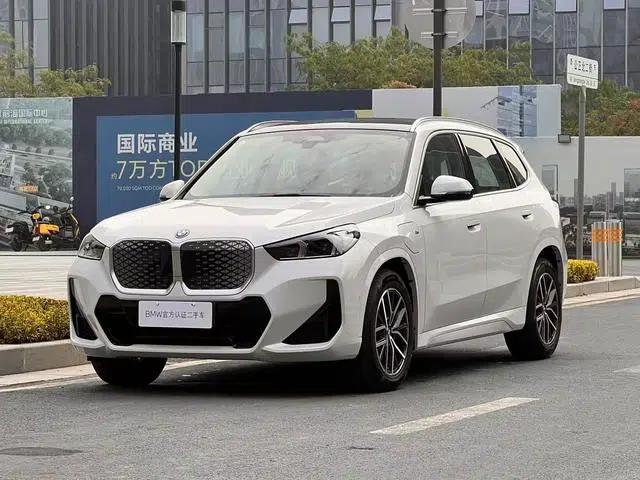 BMW iX1 2025 eDrive25L M Sport Package