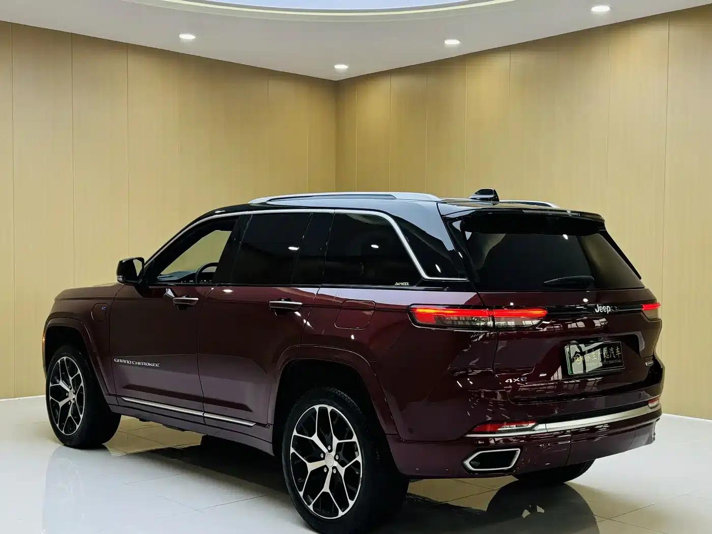 2023 Jeep Grand Cherokee 4xe (Imported) 4xe Premium Edition — миниатюра 18