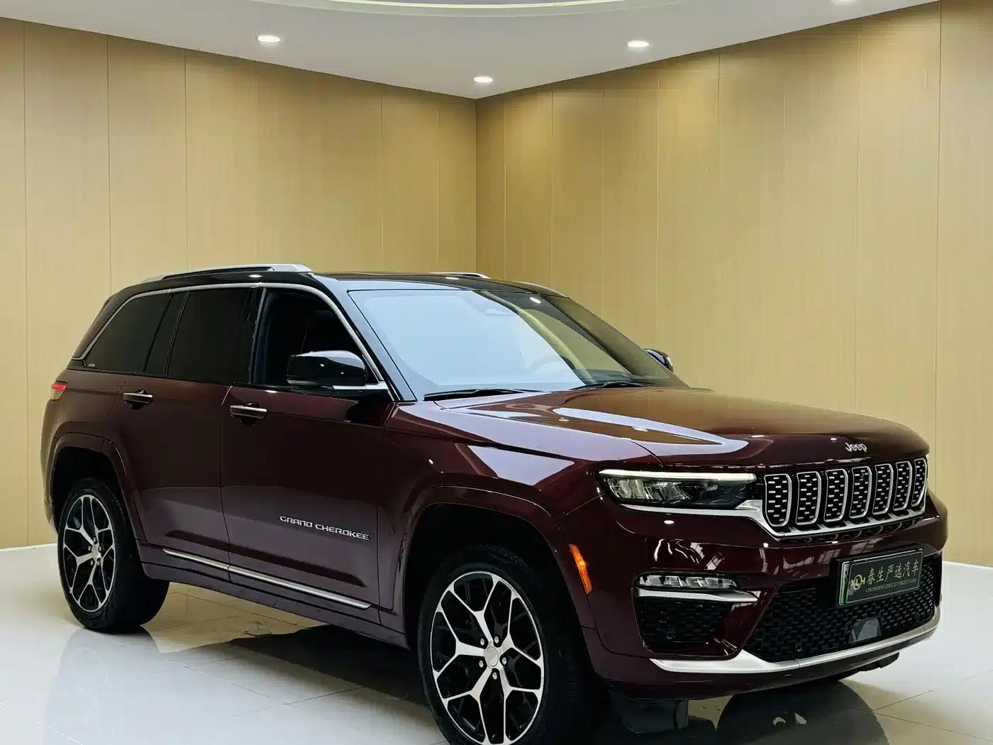2023 Jeep Grand Cherokee 4xe (Imported) 4xe Premium Edition — миниатюра 3
