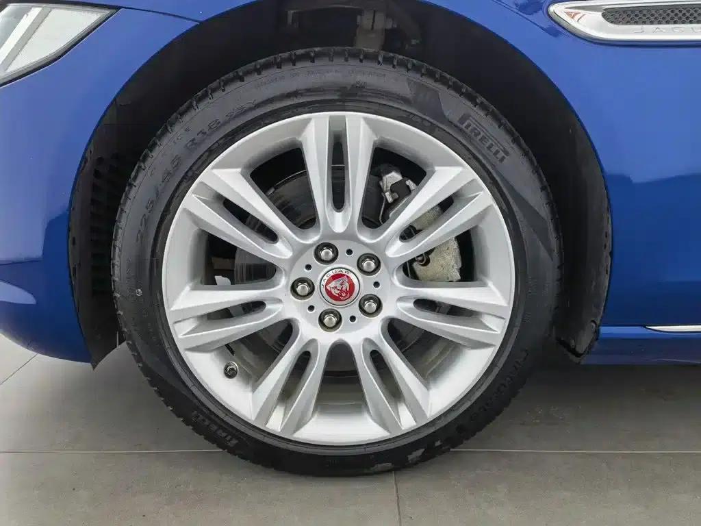 Jaguar XEL 2018 2.0T 200PS Premium Edition — миниатюра 17