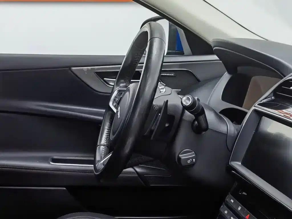 Jaguar XEL 2018 2.0T 200PS Premium Edition — миниатюра 22