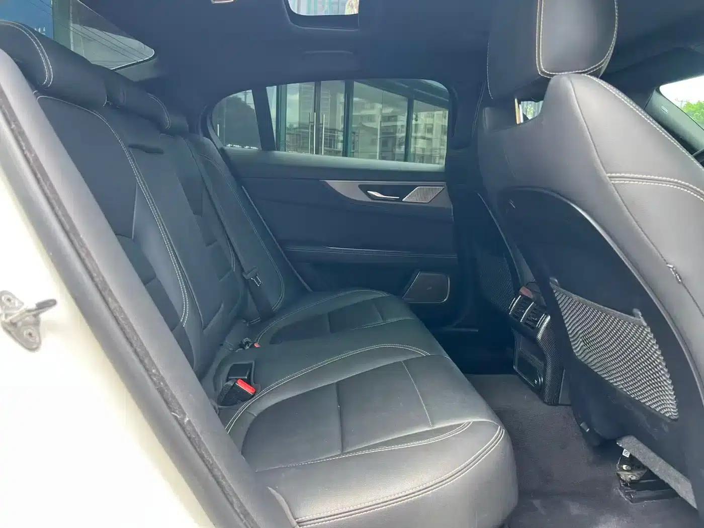 Jaguar XEL 2020 2.0T 200PS R-DYNAMIC S Progressive Sport Edition — миниатюра 6