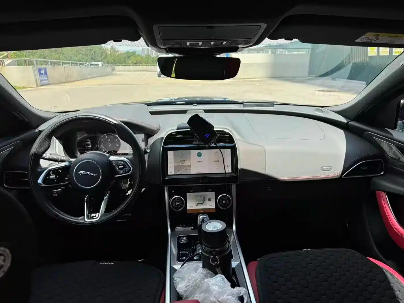 Jaguar XEL 2025 2.0T 250PS R-DYNAMIC 90th Anniversary Edition — миниатюра 4