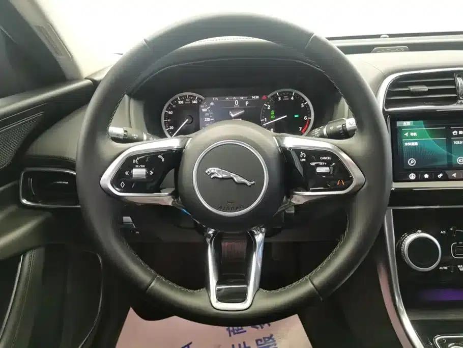 Jaguar XEL 2020 2.0T 200PS S Progressive Elegance Edition — миниатюра 15
