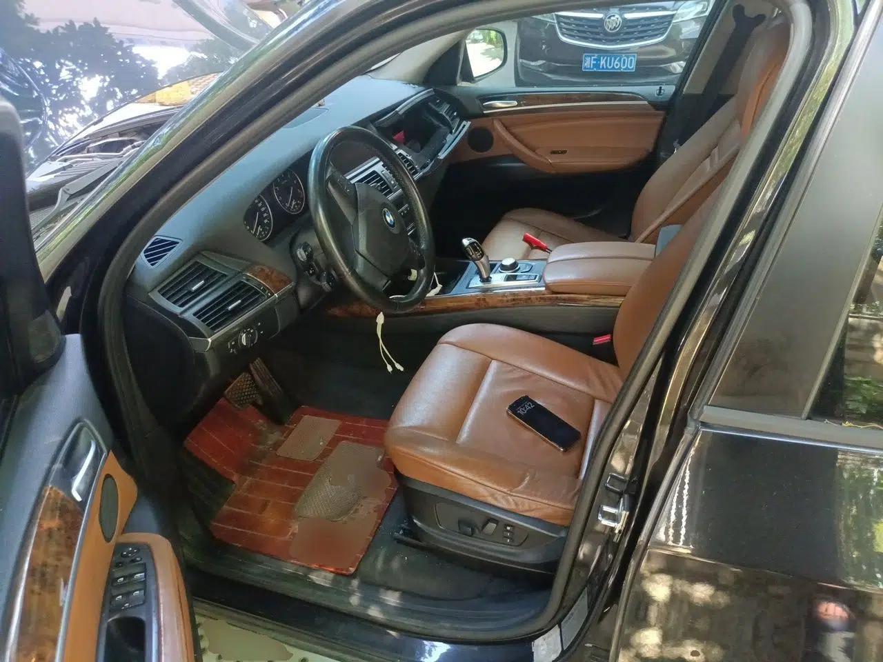BMW X5 2009 xDrive30i Leading Model — миниатюра 17