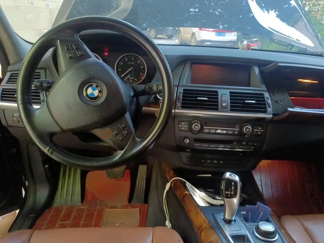 BMW X5 2009 xDrive30i Leading Model — миниатюра 9