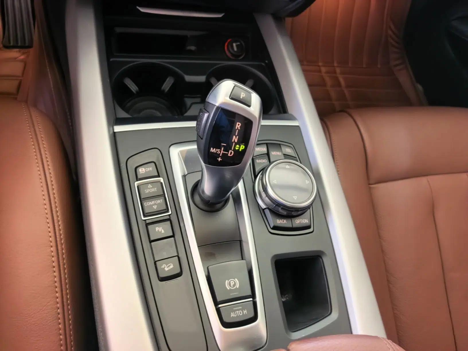 BMW X5 2014 xDrive35i U.S. specification — миниатюра 16
