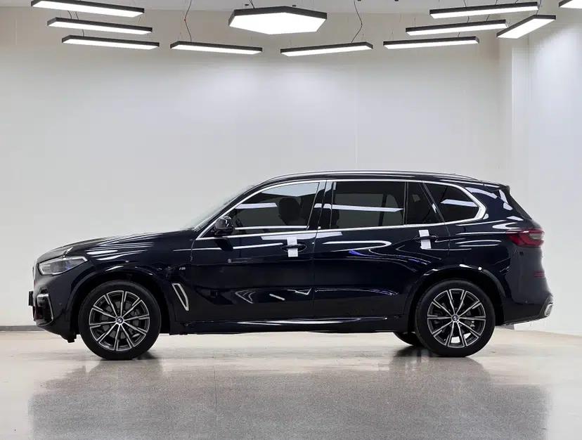 BMW X5 2022 Restyled xDrive 30Li Luxury Version M Sport Package — миниатюра 3