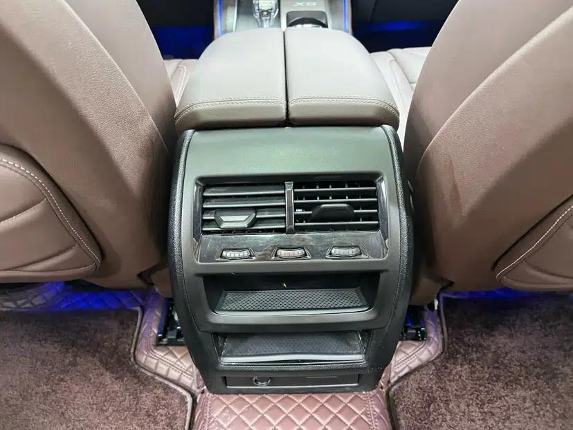 BMW X5 2022 Restyled xDrive 30Li Luxury Version M Sport Package — миниатюра 27