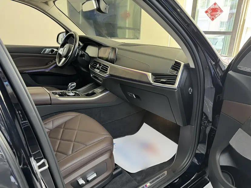 BMW X5 2022 Restyled xDrive 30Li Luxury Version M Sport Package — миниатюра 11