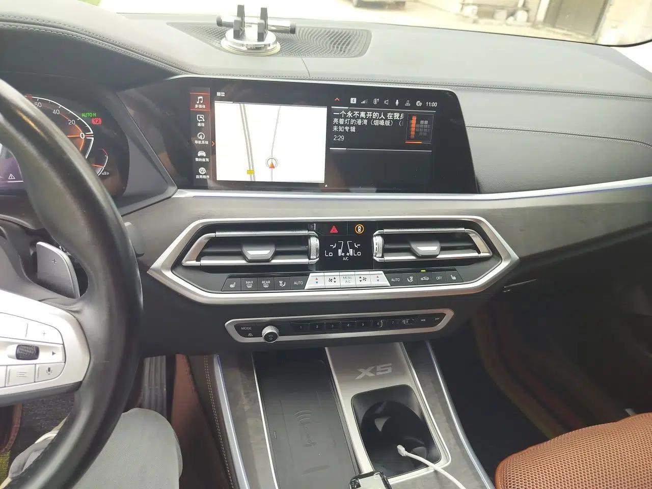 BMW X5 2022 Restyled xDrive 30Li Luxury Version M Sport Package — миниатюра 13