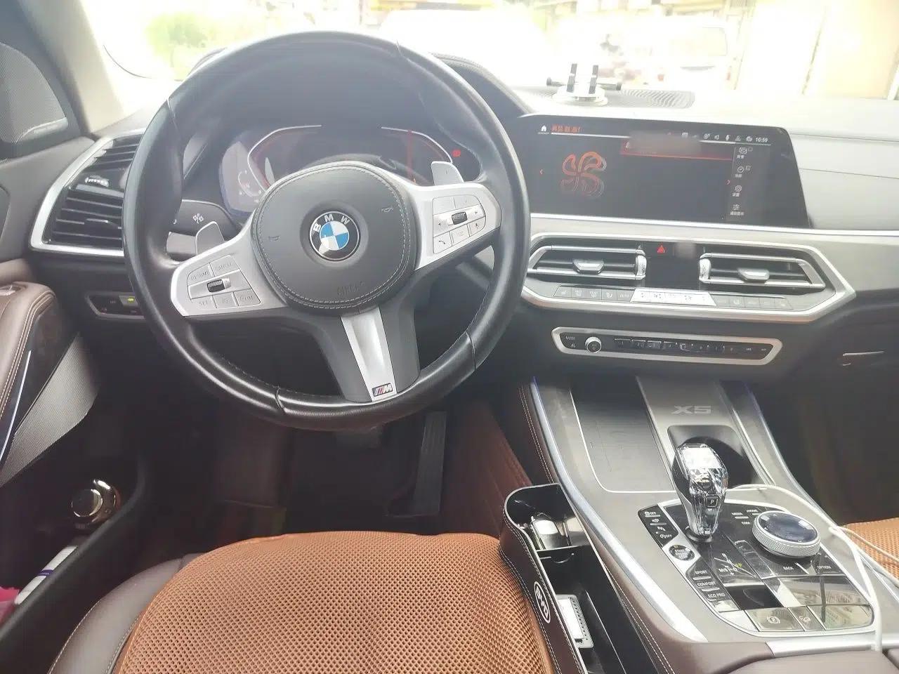 BMW X5 2022 Restyled xDrive 30Li Luxury Version M Sport Package — миниатюра 9