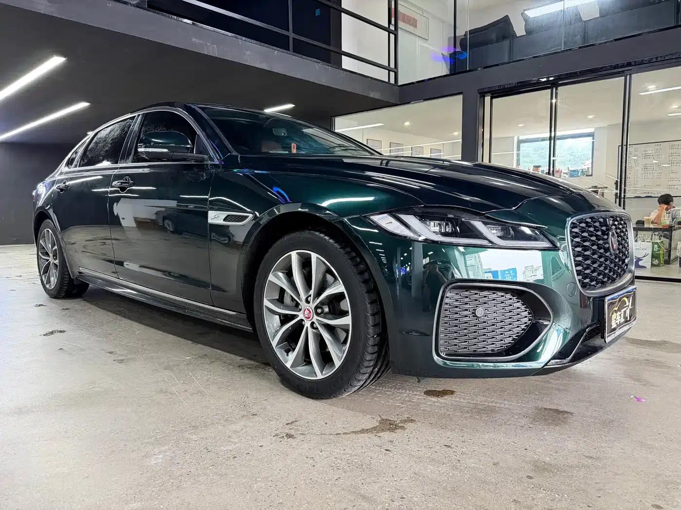 2022 Jaguar XFL 2.0T P250 2WD Elite Sport Edition — миниатюра 3