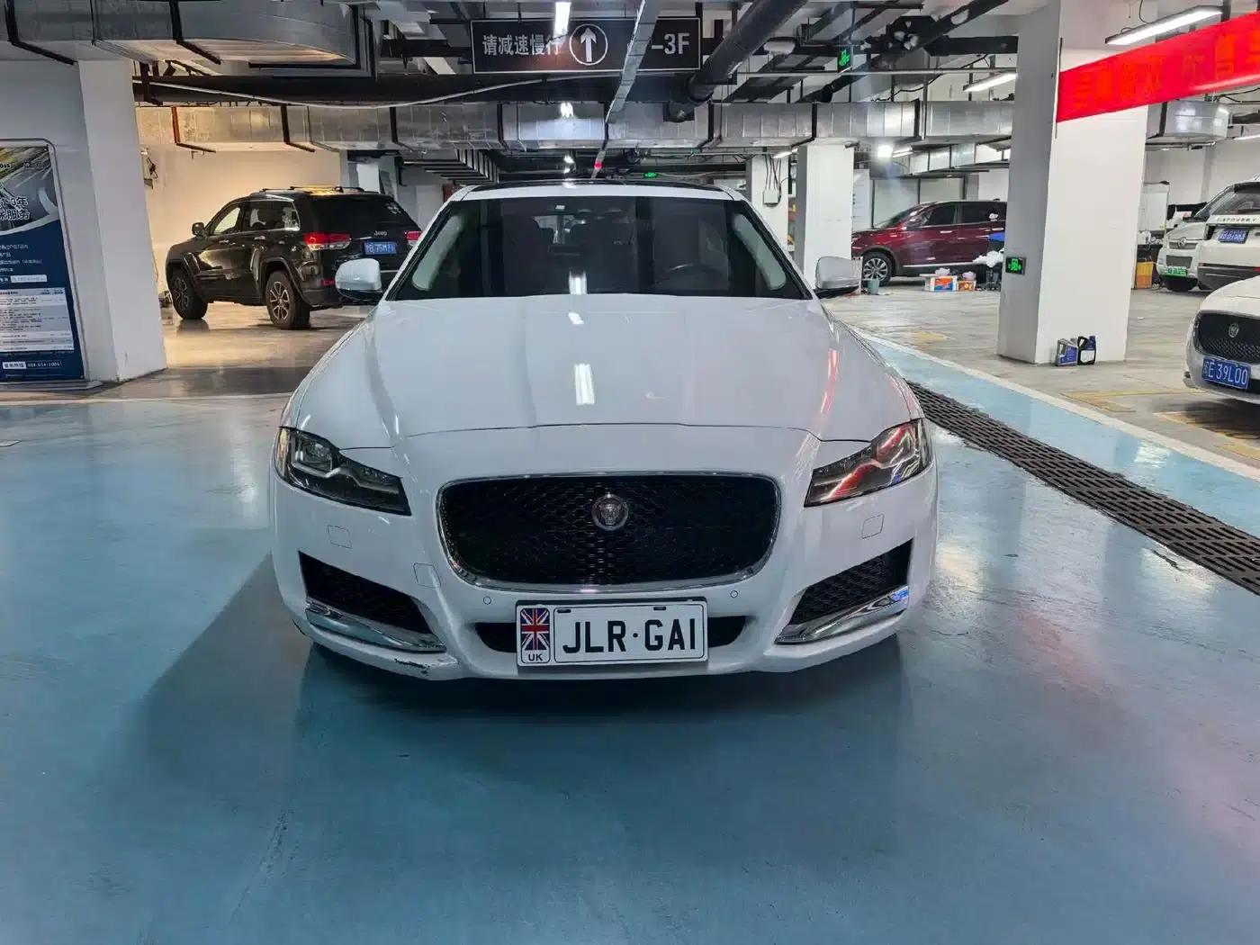 2019 Jaguar XFL 2.0T 250PS Two-Wheel Drive Luxury Edition — миниатюра 2