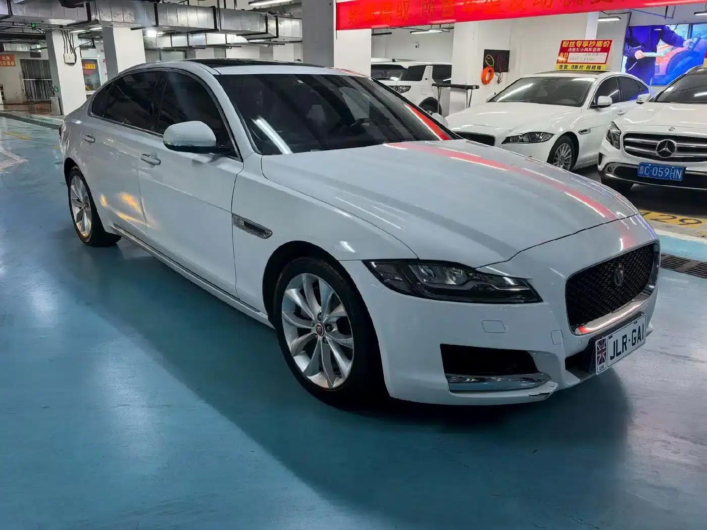 2019 Jaguar XFL 2.0T 250PS Two-Wheel Drive Luxury Edition — миниатюра 3