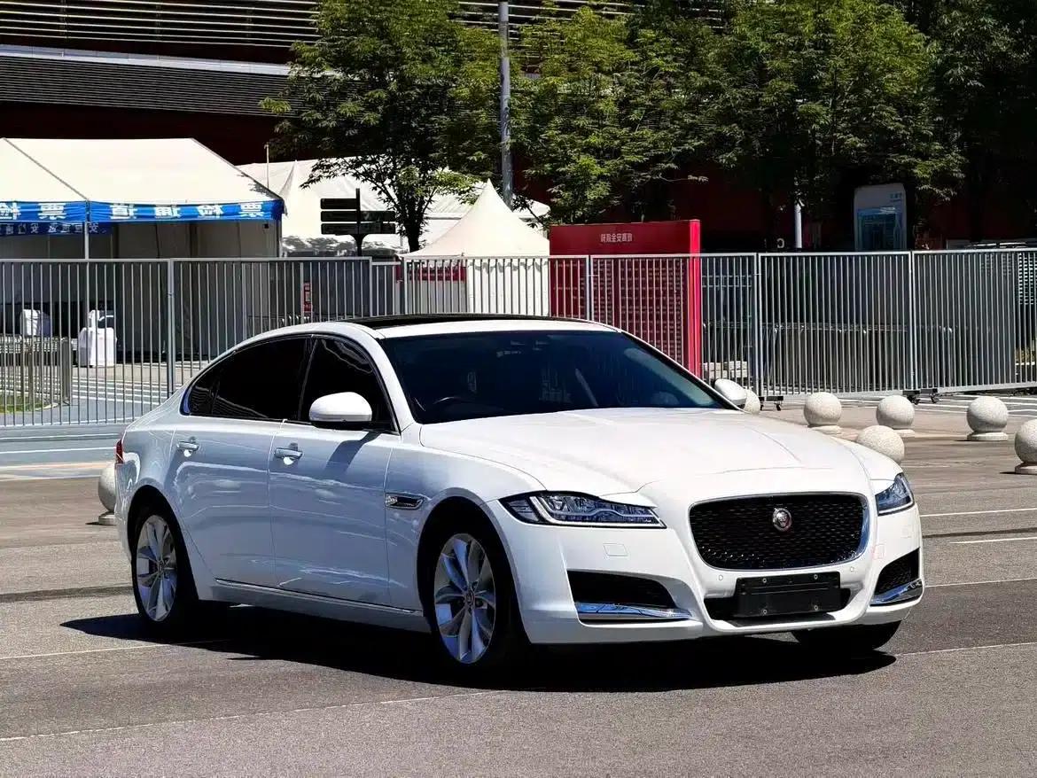 2019 Jaguar XFL 2.0T 250PS Two-Wheel Drive Luxury Edition — миниатюра 3