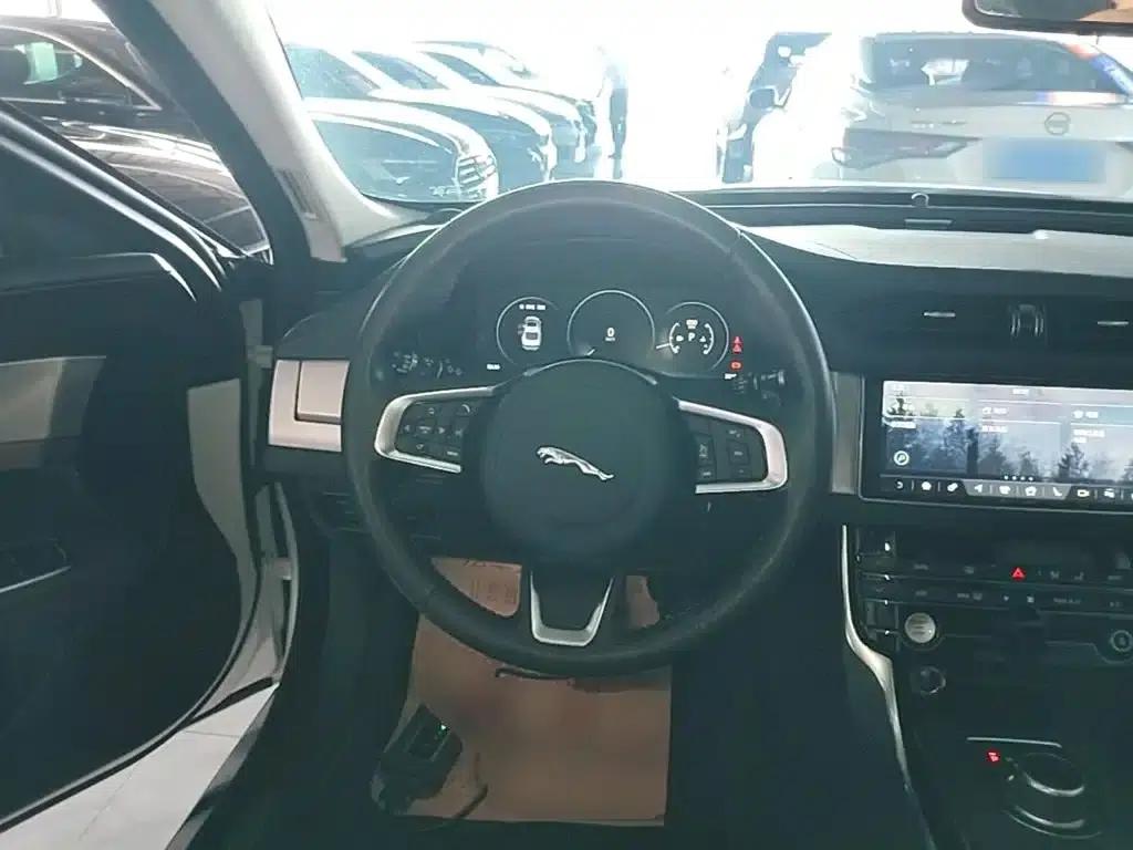 2020 Jaguar XFL 2.0T P250 2WD Luxury Edition — миниатюра 11