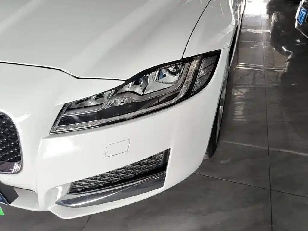 2020 Jaguar XFL 2.0T P250 2WD Luxury Edition — миниатюра 24