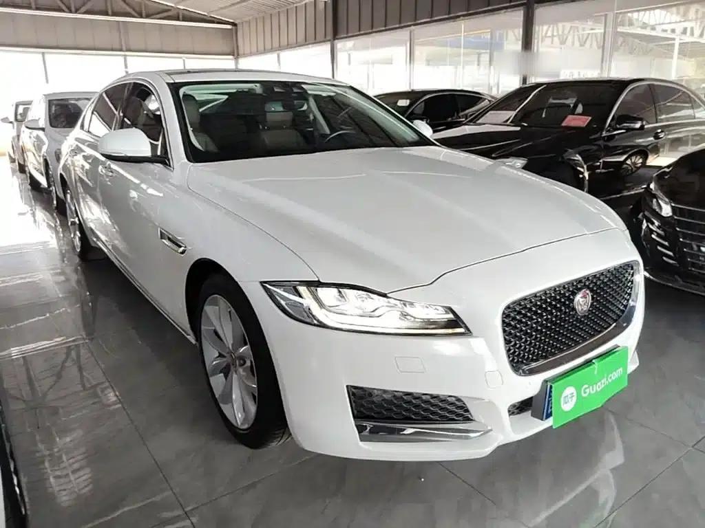 2020 Jaguar XFL 2.0T P250 2WD Luxury Edition — миниатюра 4