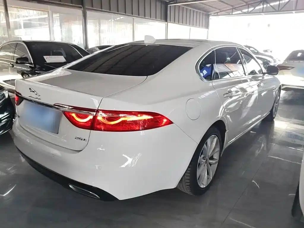 2020 Jaguar XFL 2.0T P250 2WD Luxury Edition — миниатюра 7