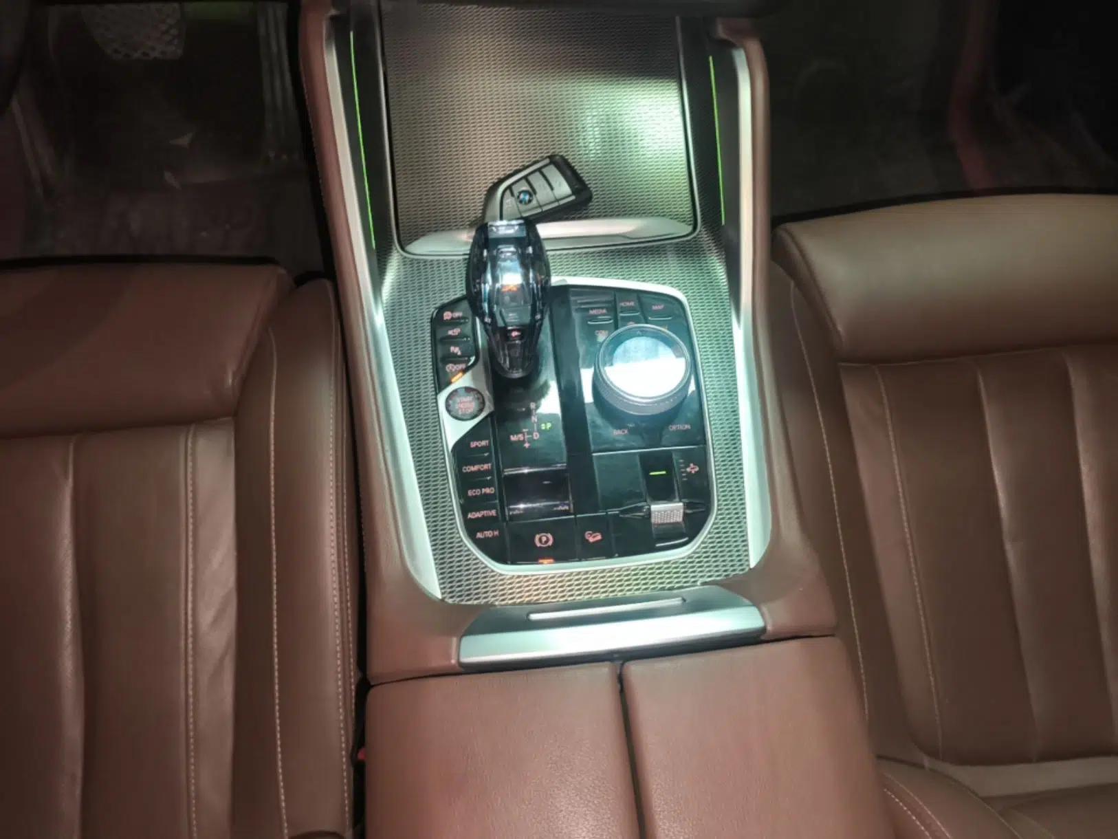 BMW X6 2021 Restyled xDrive40i Luxury Version M Sport Package — миниатюра 21