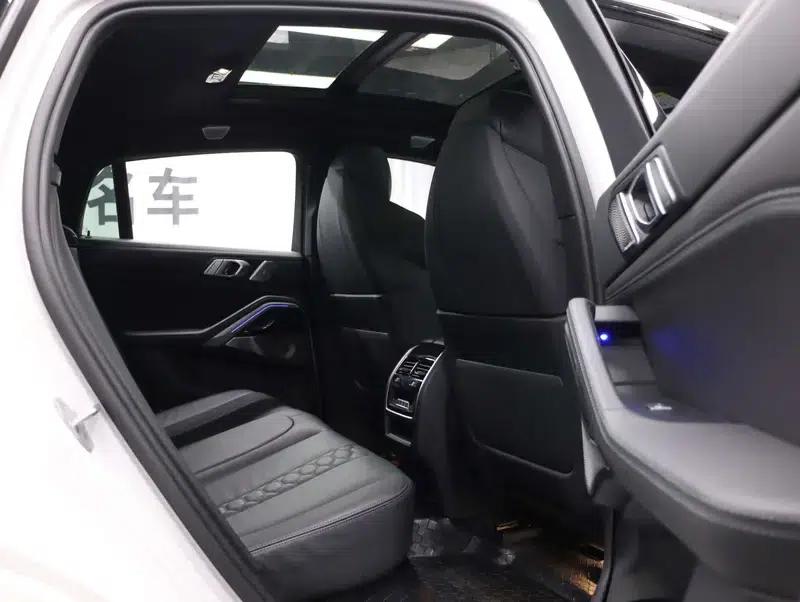 2021 BMW X6 M — миниатюра 31