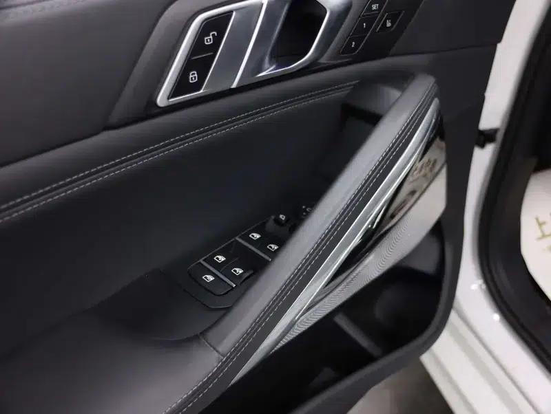 2021 BMW X6 M — миниатюра 33
