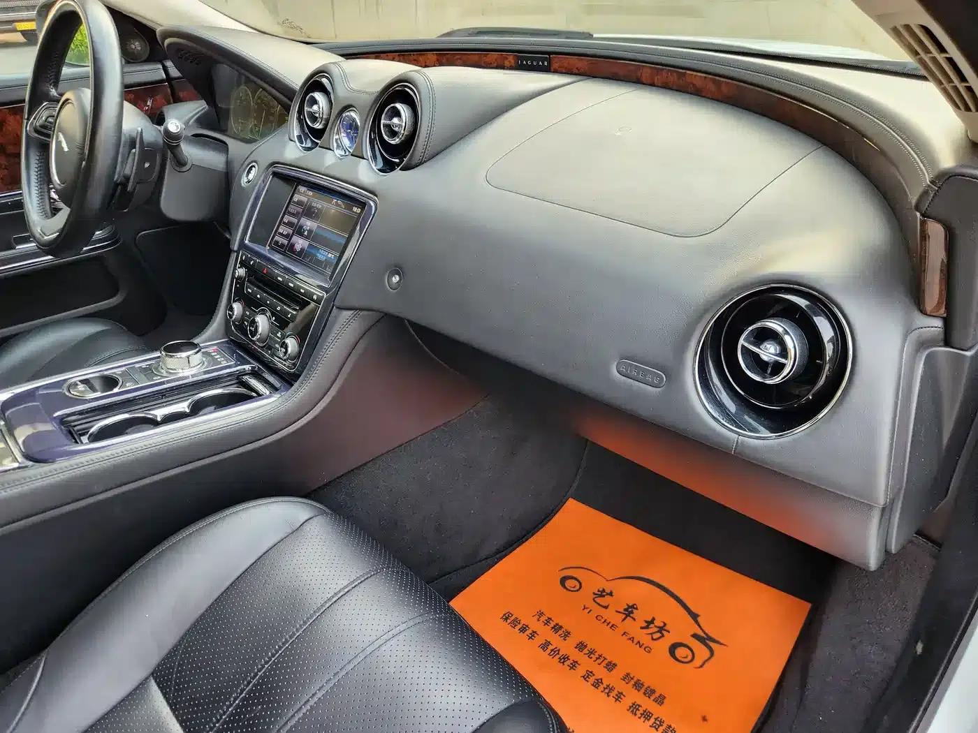 Jaguar XJ 2013 XJL 3.0 SC Panoramic Business Edition — миниатюра 12