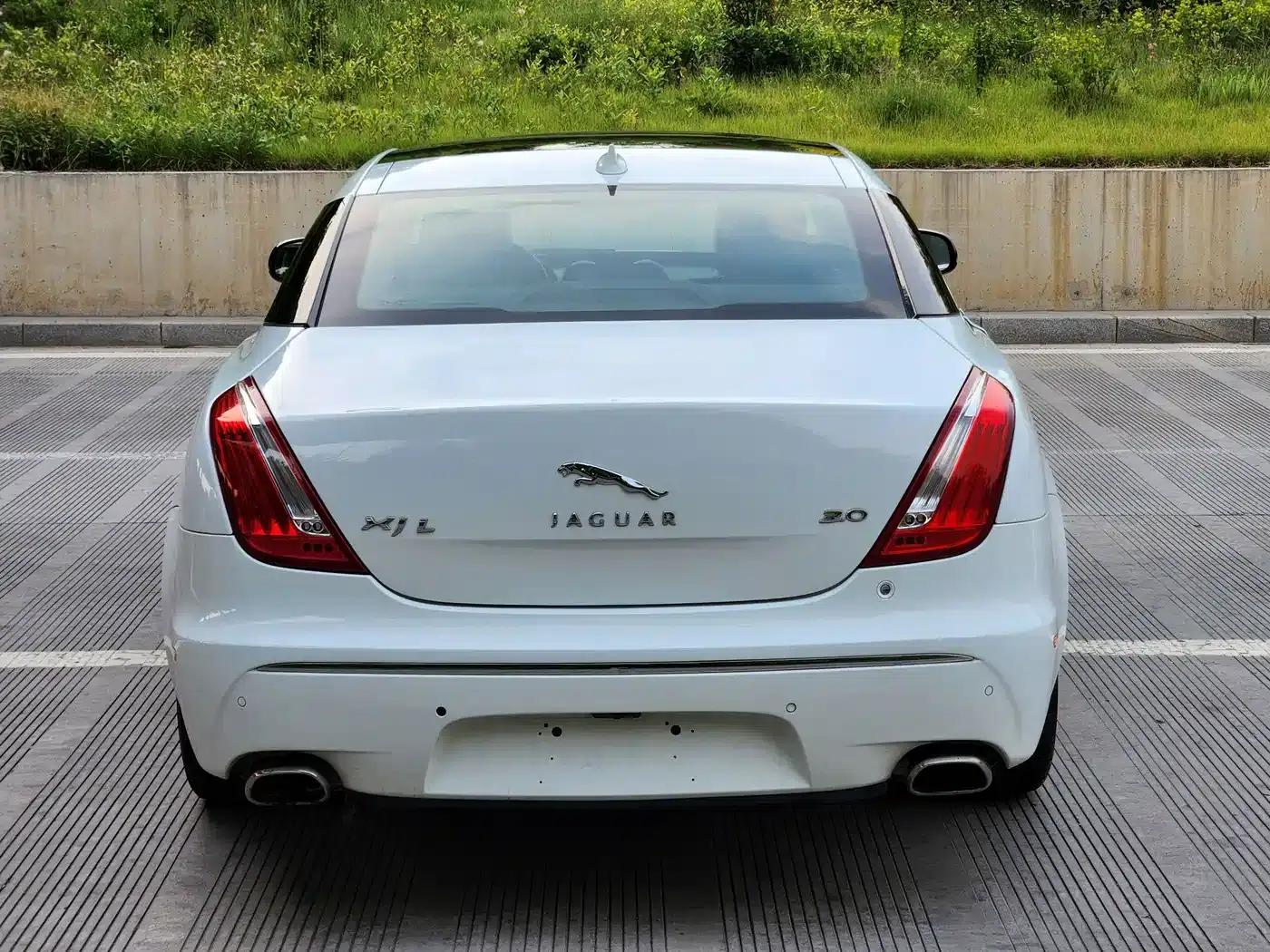 Jaguar XJ 2013 XJL 3.0 SC Panoramic Business Edition — миниатюра 4