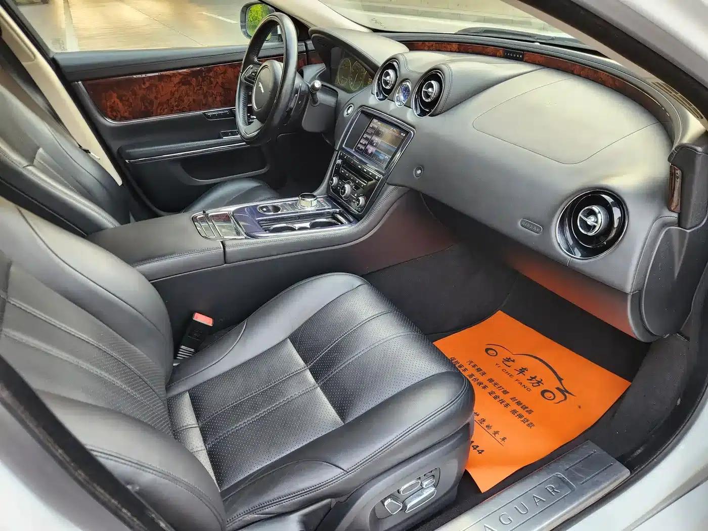 Jaguar XJ 2013 XJL 3.0 SC Panoramic Business Edition — миниатюра 9