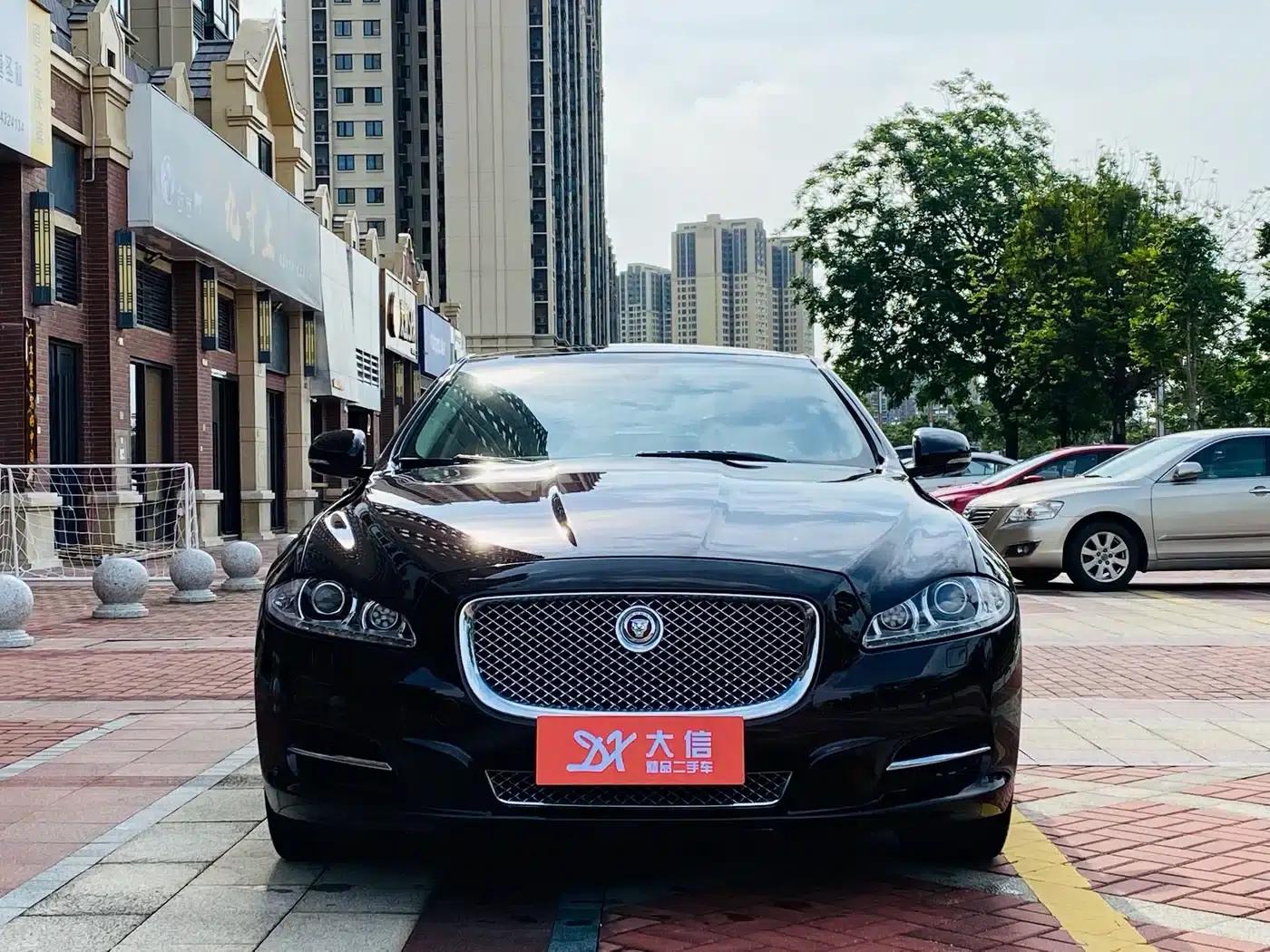 Jaguar XJ 2015 XJL 2.0T 2WD Elegant Business Edition — миниатюра 2