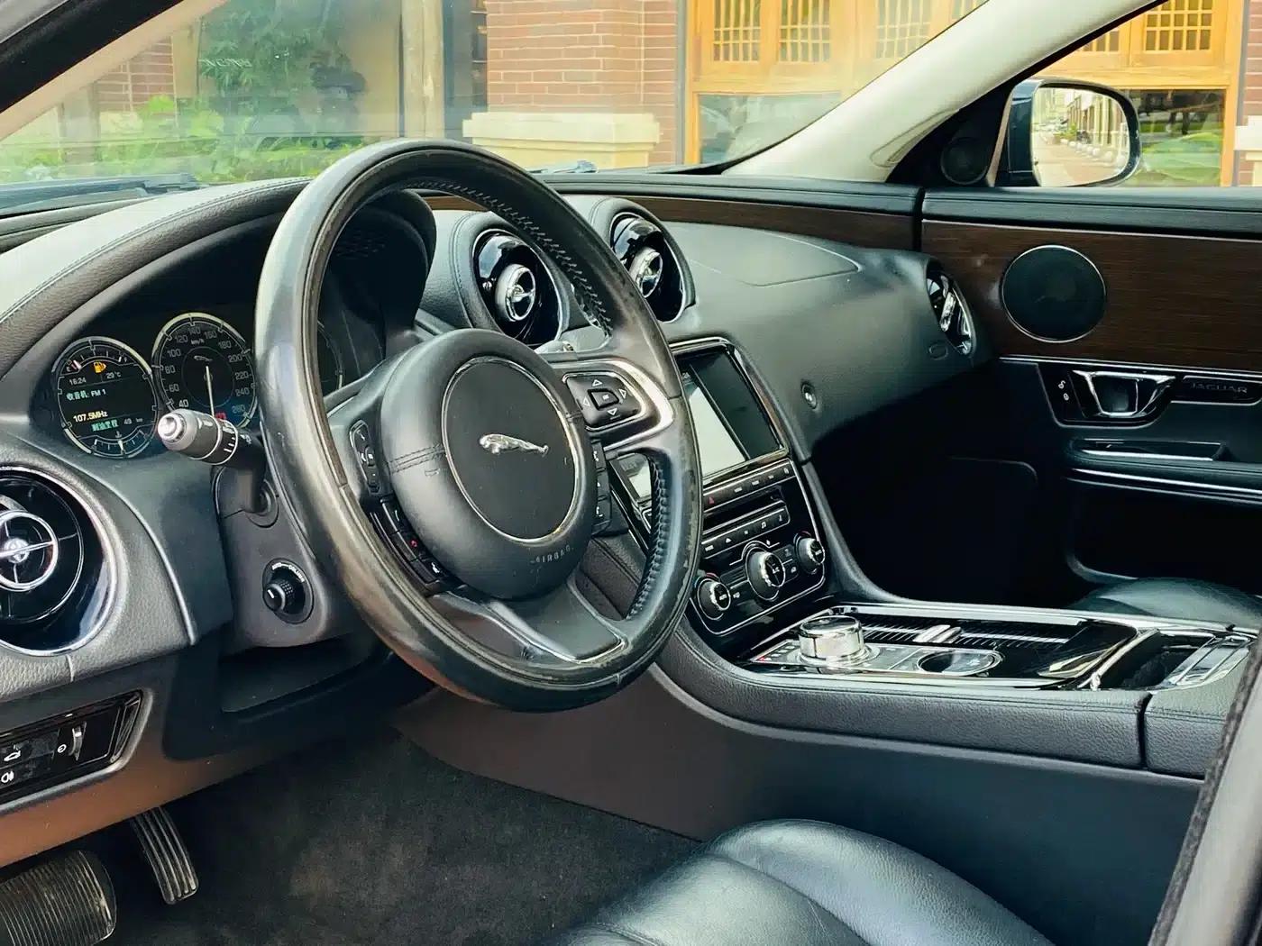 Jaguar XJ 2015 XJL 2.0T 2WD Elegant Business Edition — миниатюра 11