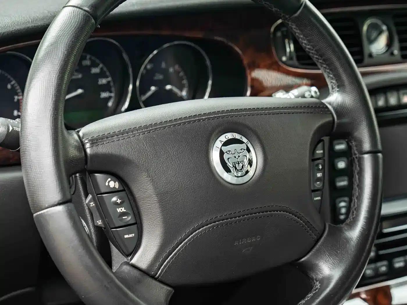 Jaguar XJ 2007 XJ6L 3.0 Royal Extended Edition — миниатюра 12