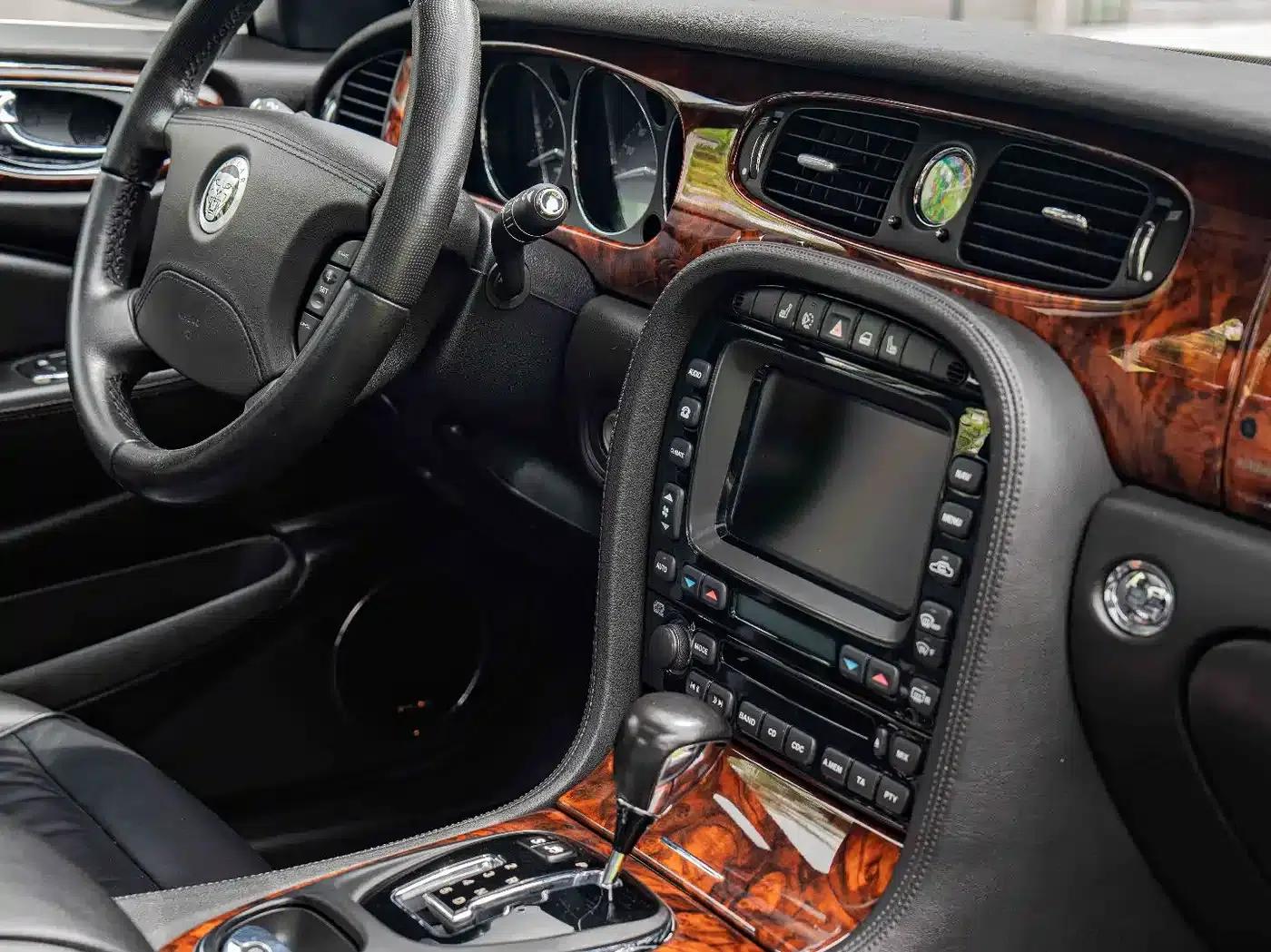 Jaguar XJ 2007 XJ6L 3.0 Royal Extended Edition — миниатюра 15