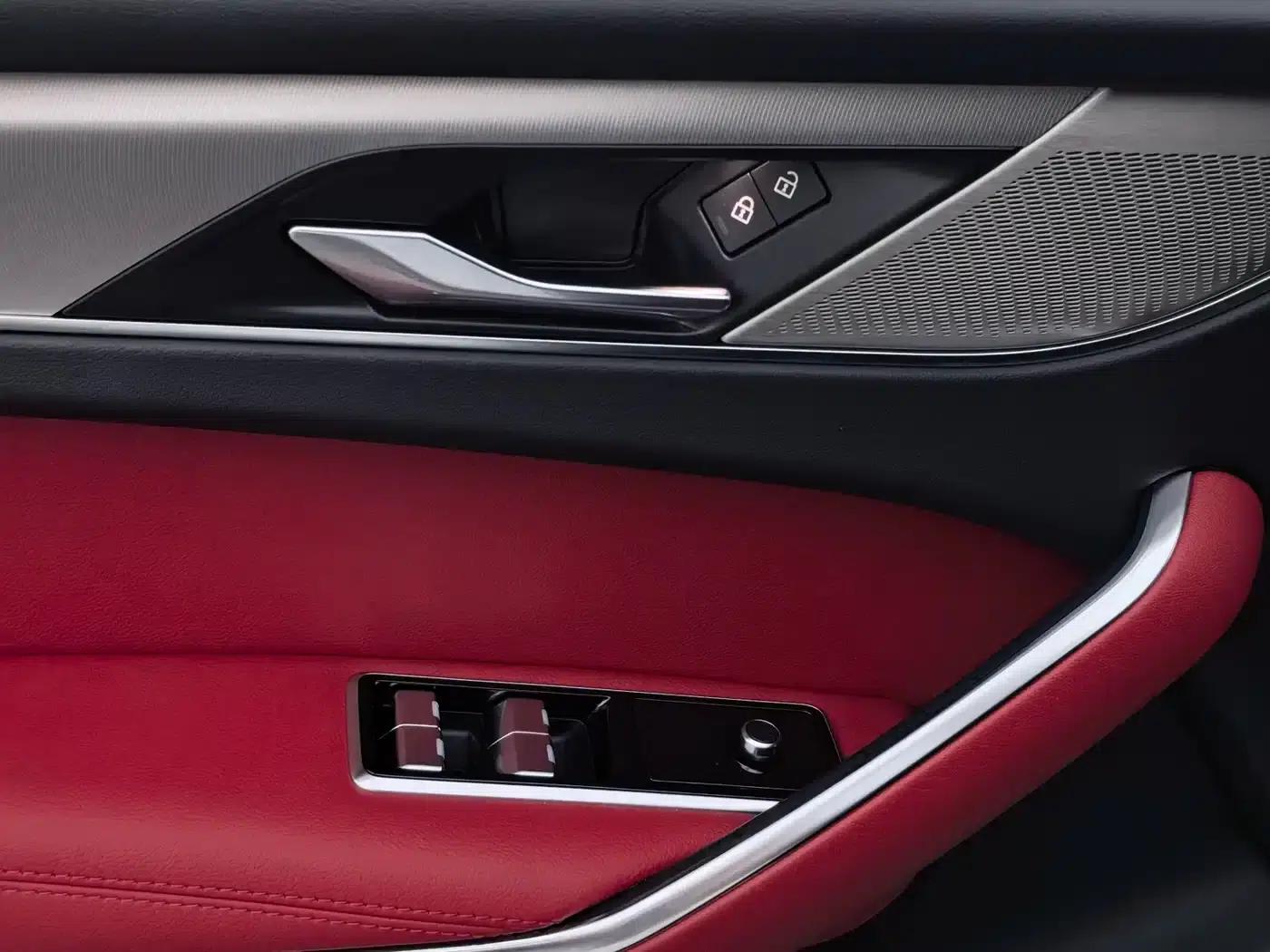 2021 Jaguar F-PACE 250PS R-Dynamic S — миниатюра 28