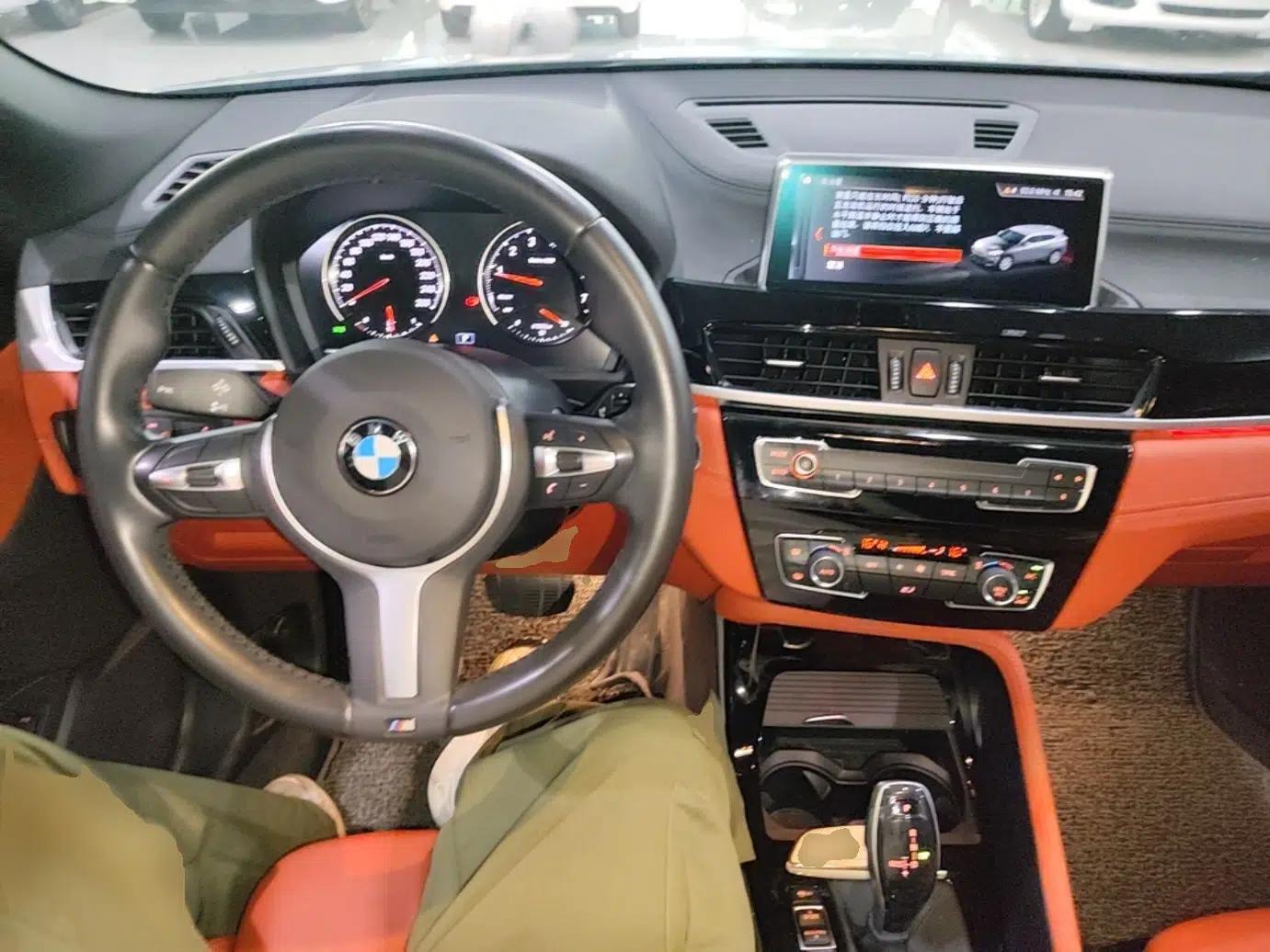 BMW X2 2020 sDrive25i Leading Model M Sport Package — миниатюра 12