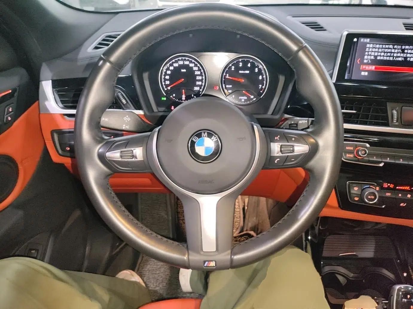 BMW X2 2020 sDrive25i Leading Model M Sport Package — миниатюра 13