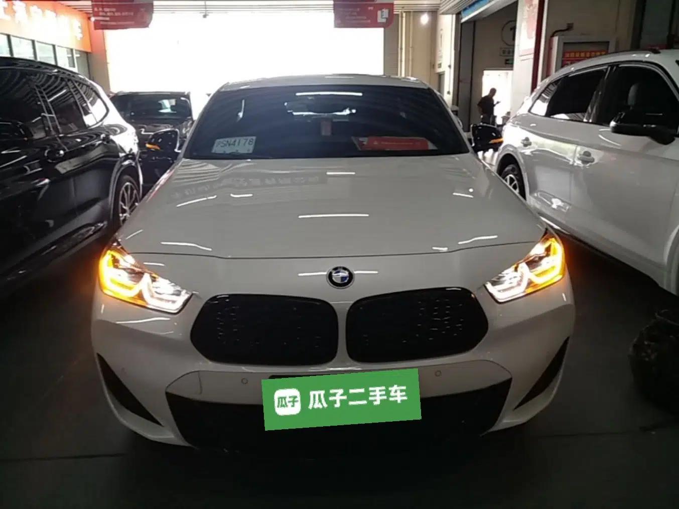 BMW X2 2022 xDrive25i Midnight Edition — миниатюра 2