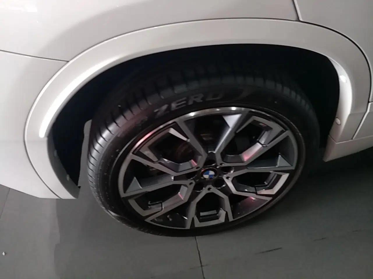 BMW X2 2022 xDrive25i Midnight Edition — миниатюра 11