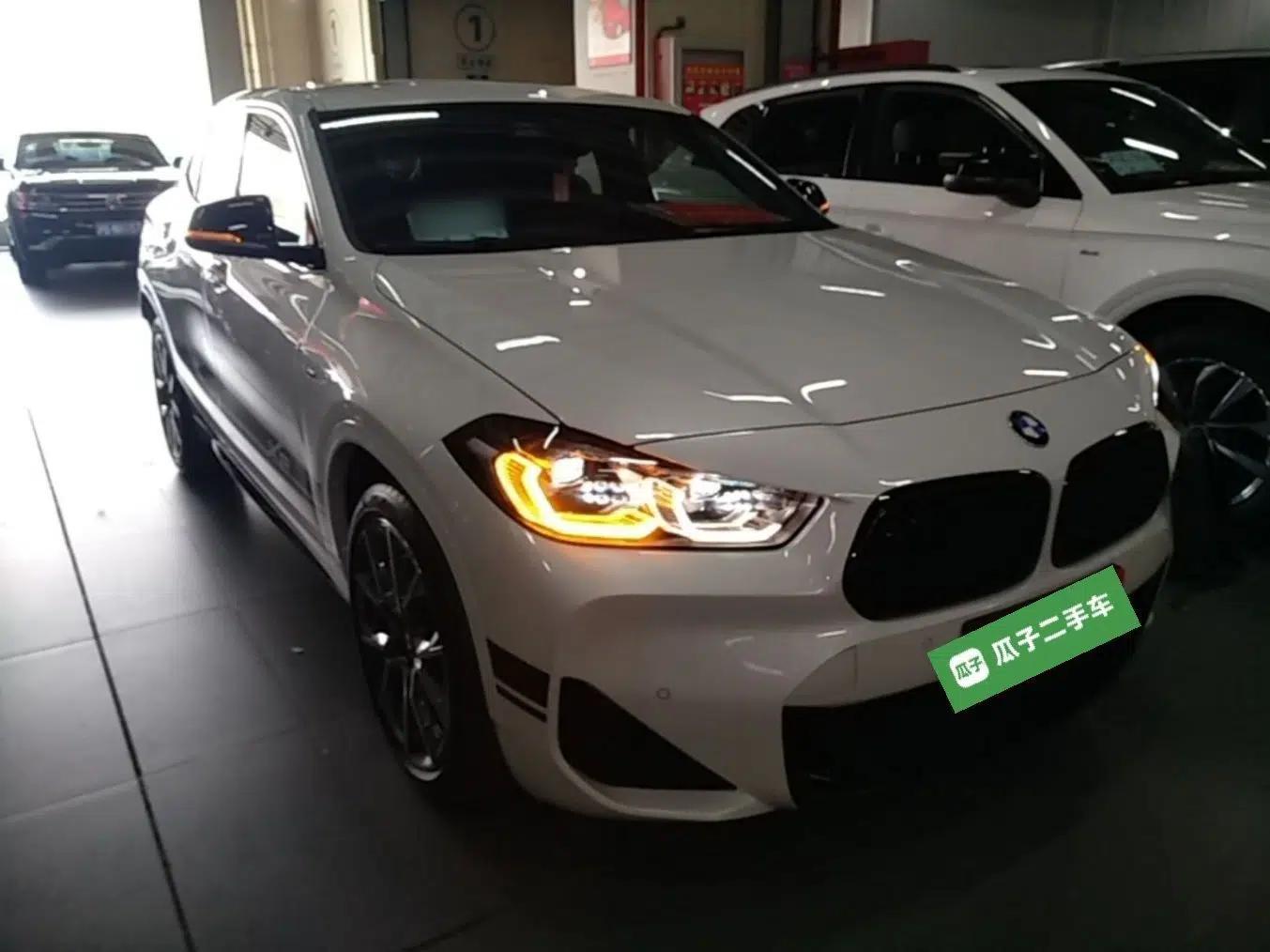 BMW X2 2022 xDrive25i Midnight Edition — миниатюра 12
