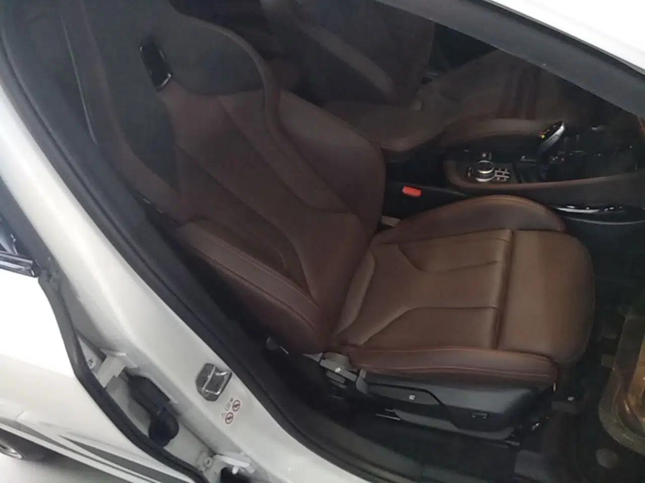 BMW X2 2022 xDrive25i Midnight Edition — миниатюра 24