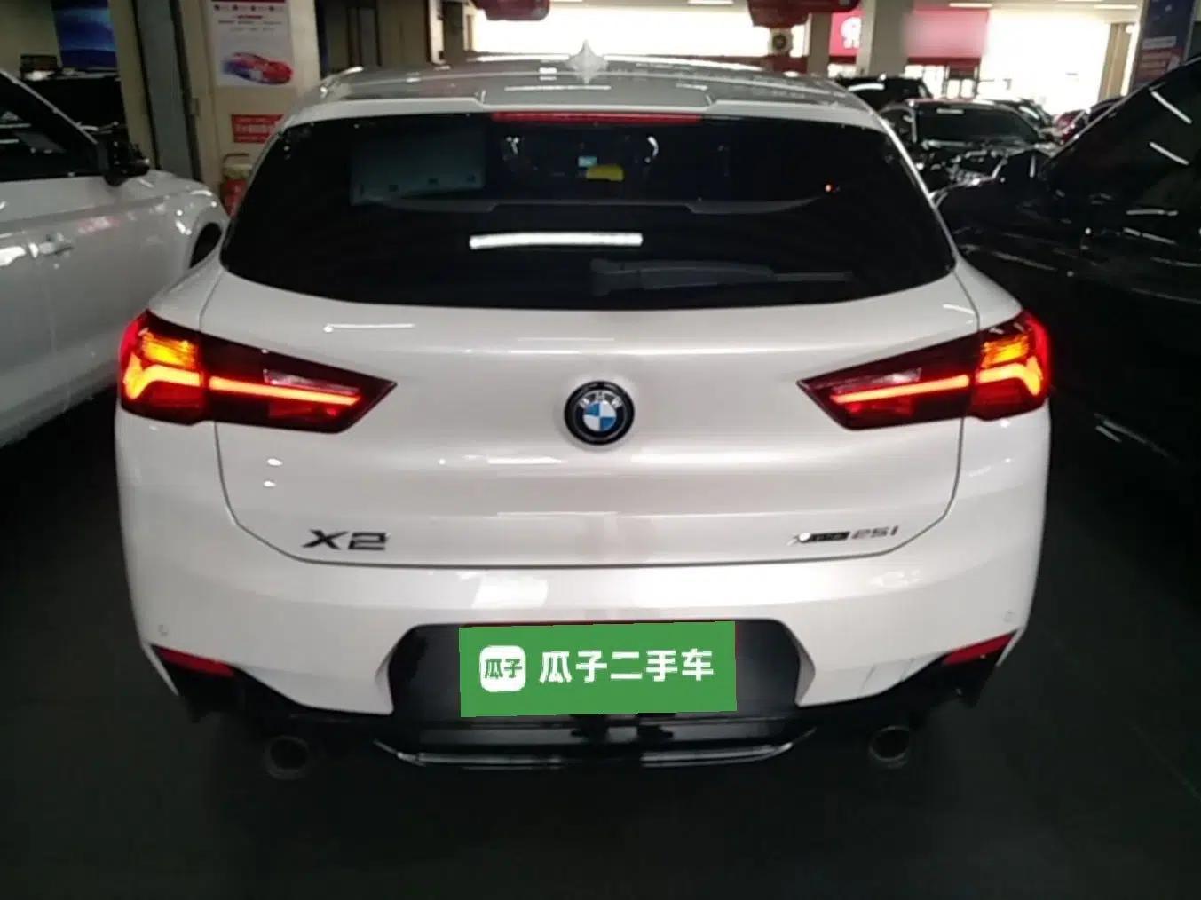 BMW X2 2022 xDrive25i Midnight Edition — миниатюра 5
